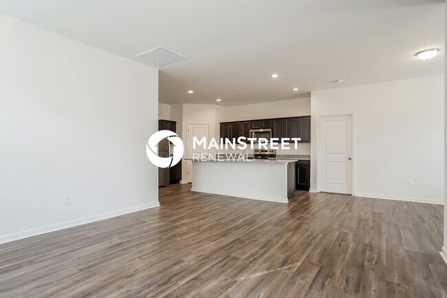 Building Photo - 4 Bedroom Pet-Friendly Home in Zebulon, NC with Main Street Renewal