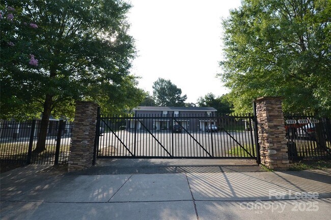 Building Photo - 1512 Seigle Ave