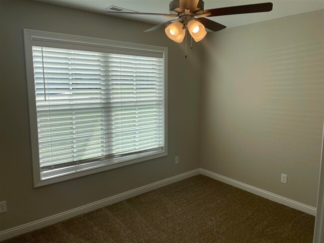 Building Photo - 2992 Laredo Dr