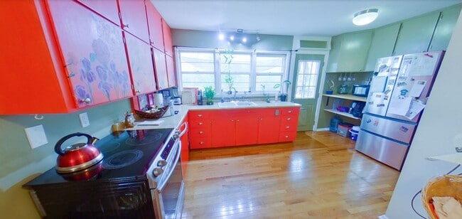Primary Photo - 3D Tour Available - Fenced-in Yard + Attac...