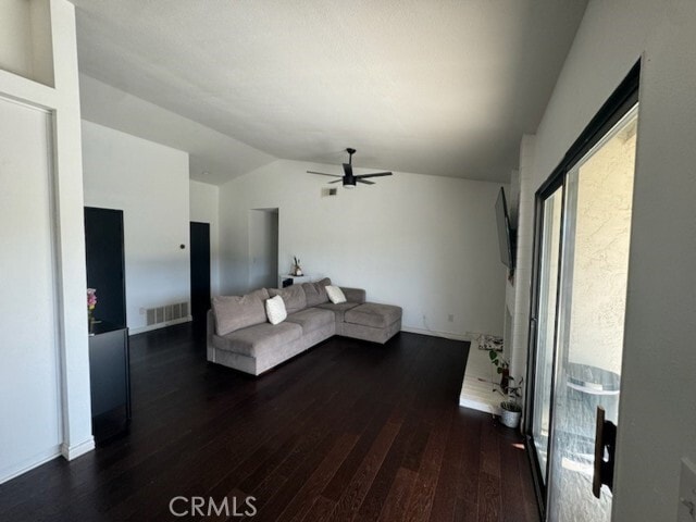 Building Photo - 31861 Vineyard Ave