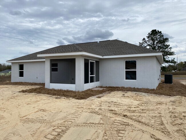 Building Photo - Desirable SW Ocala Neighborhood 3/2/2 *WON...