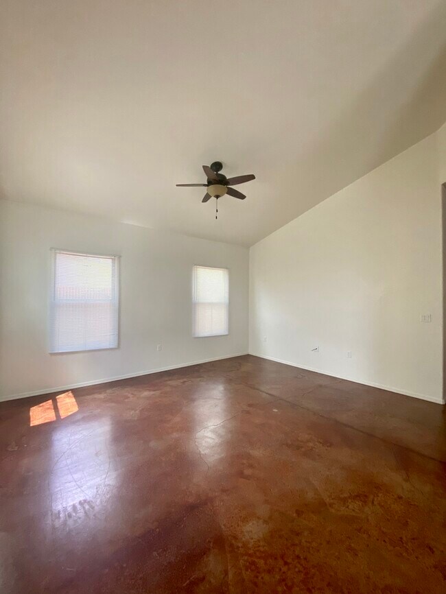 Building Photo - FOR RENT / Pre-Leasing