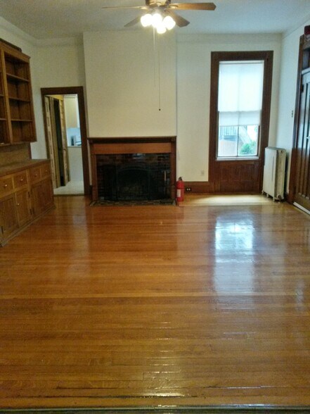 Building Photo - 164 Fairfield Ave