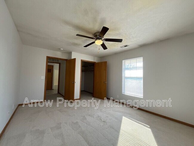 Building Photo - 1660 Swanson Dr