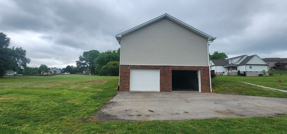 Building Photo - 1714 Bend View Ln