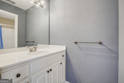 Building Photo - 9485 Nesbit Lakes Dr