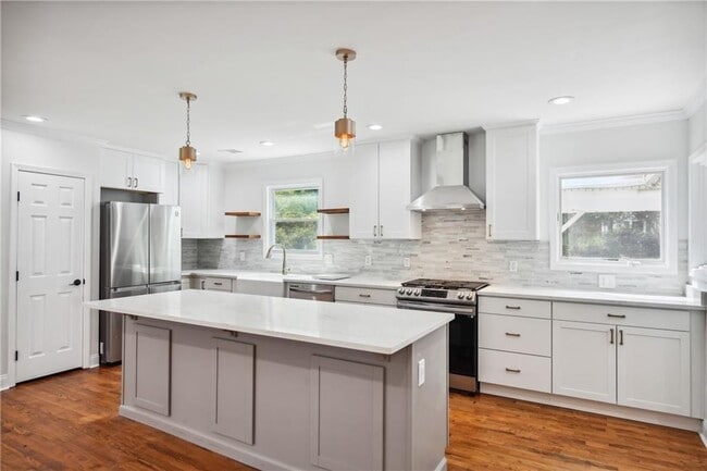 Building Photo - 1249 Goodwin Rd NE