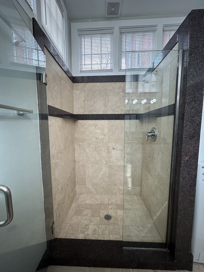 Large walk-in shower - 419 S Highland Ave