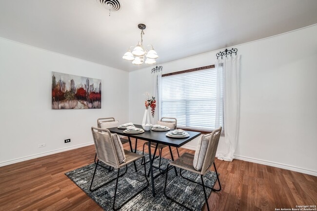 Building Photo - 326 E Rampart Dr