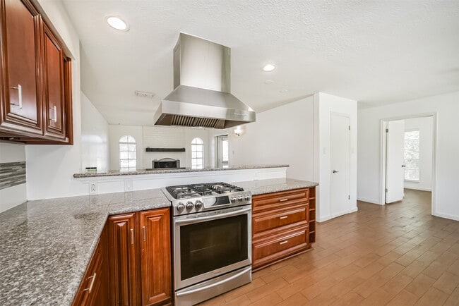 Building Photo - 12526 Chessington Dr