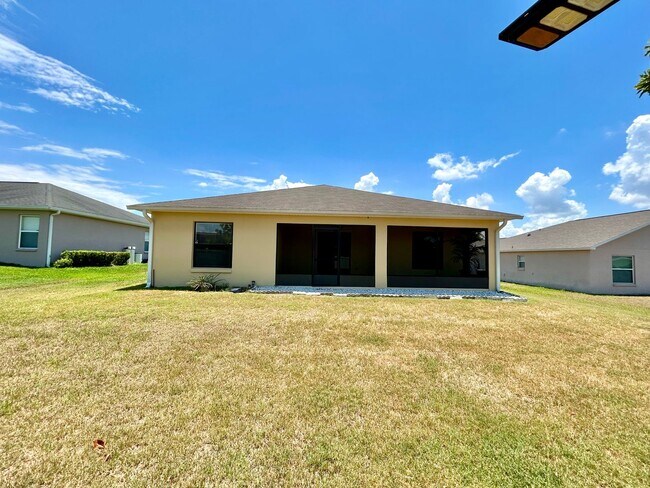 Building Photo - Designed for Living! 4beds, 2baths, attic ...