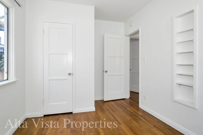 Building Photo - Great two bedroom, one bath beach bungalow...