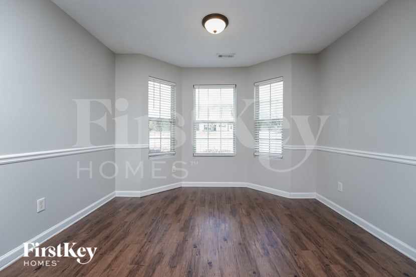 Building Photo - 526 George Tate Dr