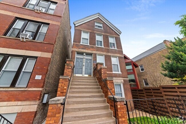 Building Photo - 1839 N Hermitage Ave