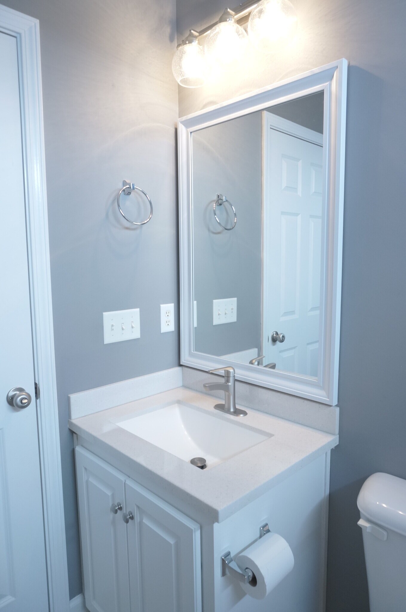 Hall Bathroom - 123 Somersby Blvd