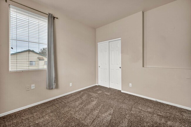 Building Photo - 3526 Heron's Cir