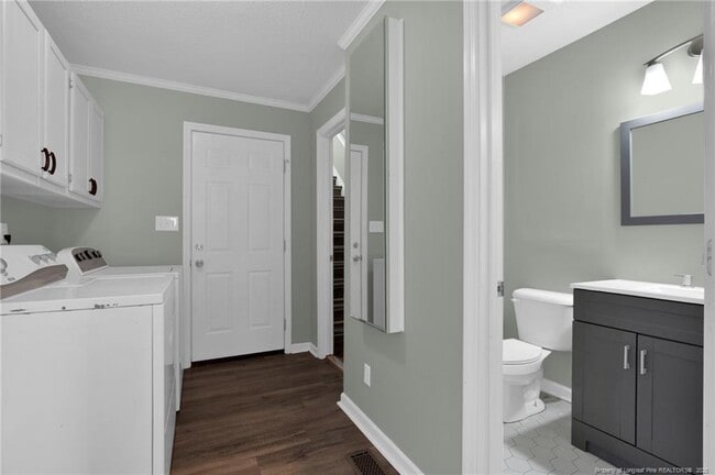 Building Photo - 6028 Lake Trail Dr