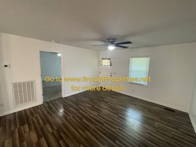 Building Photo - 1761 S Walker Rd