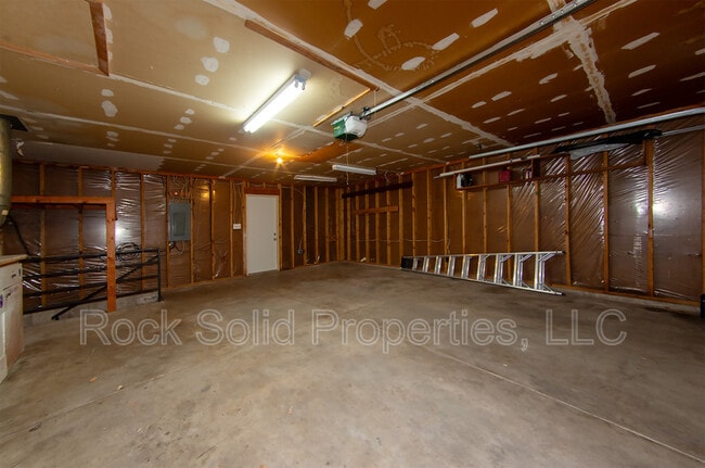 Building Photo - 5450 Atlantic Dr