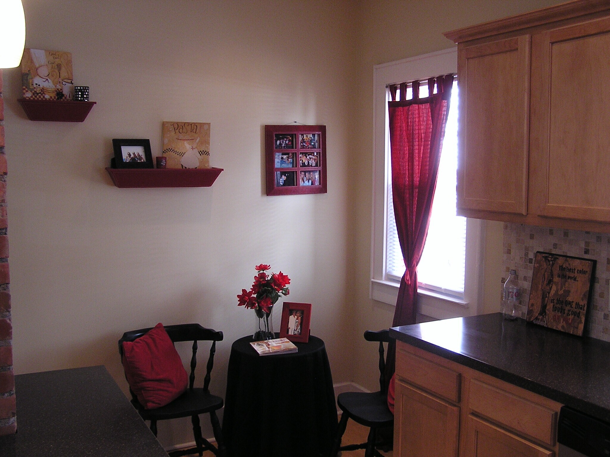 Building Photo - 425 Roosevelt Ave