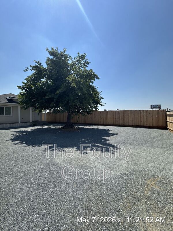 Building Photo - 30566 Ivy Rd