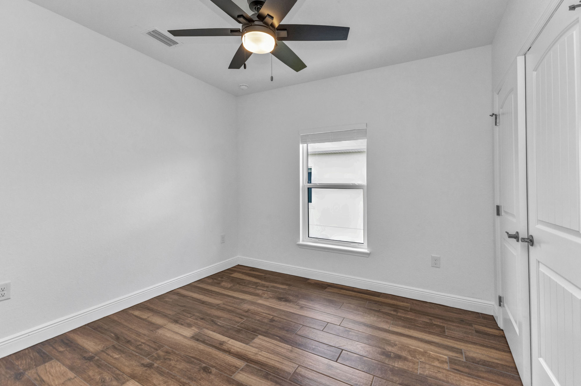 Building Photo - 419 Carmalita St