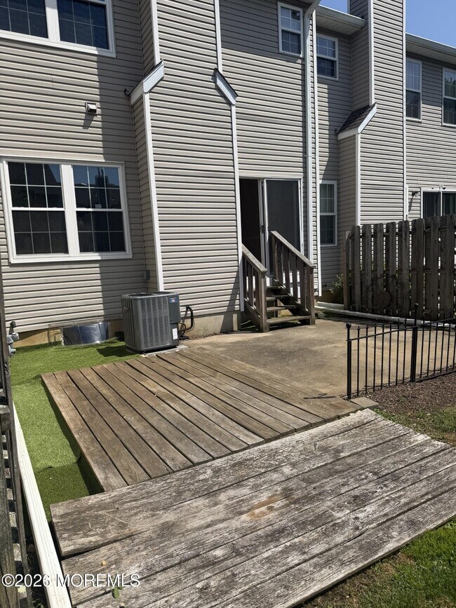 Building Photo - 3904 Plowmans Ct