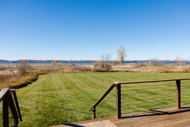 Building Photo - 11988 Cabana Shores Dr