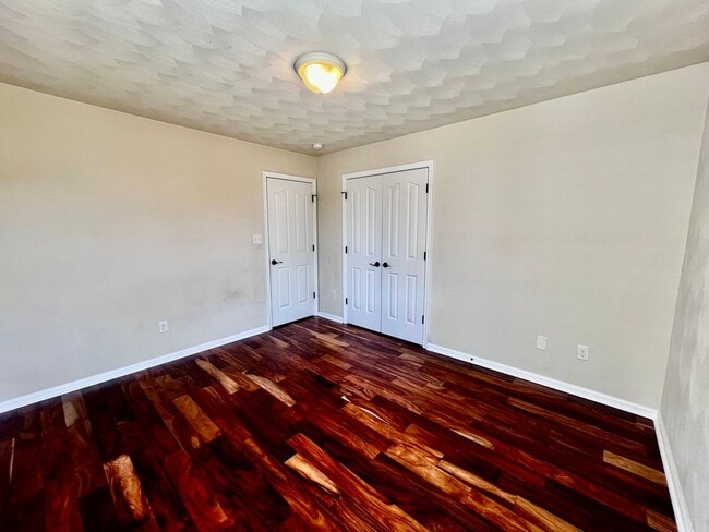 Building Photo - 3 bedroom home in sought after Whitaker Place, Virginia Beach