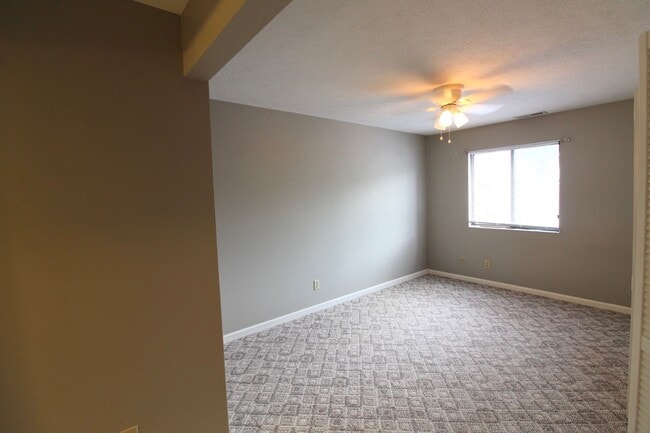 Building Photo - 1030 Blue Ridge Dr