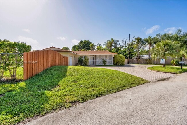 Building Photo - 8825-8885 SW 85th Ave