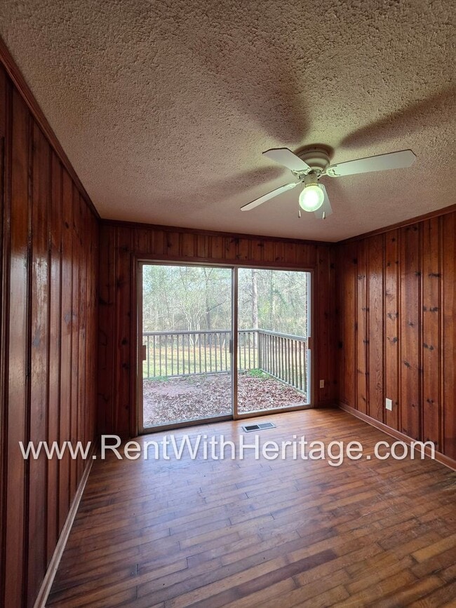 Building Photo - AWESOME RANCH HOME/ TOTAL ELECTRIC /2 LIVINGROOMS / ALMOST HALF ACRE / GREAT LOCATION/ POPULAR BR...