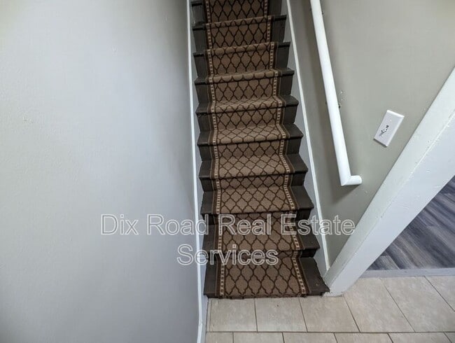 Building Photo - 1047 Lexington Ave