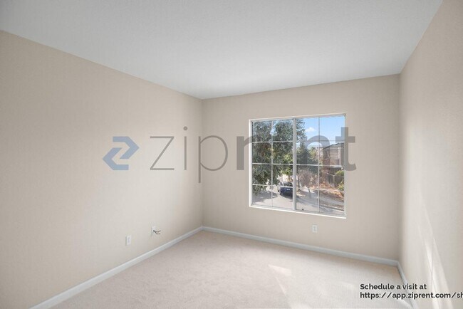Building Photo - 514 Issac Ct