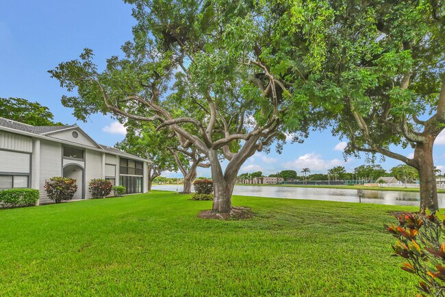 Building Photo - 15465 Lakes of Delray Blvd