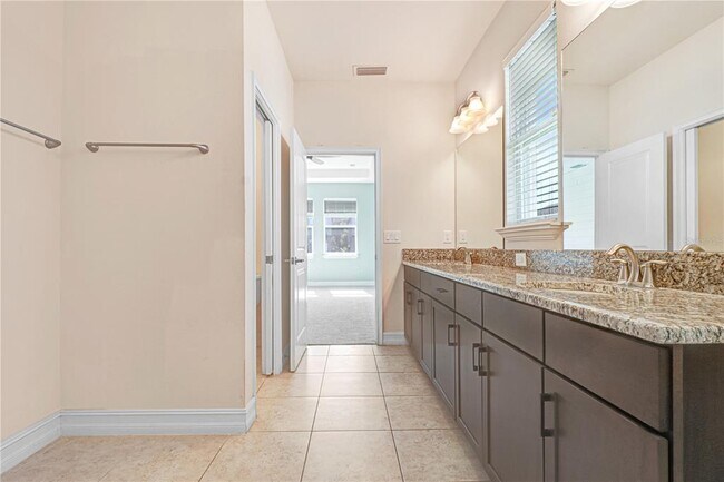 Building Photo - 16325 Hyde Manor Dr