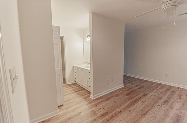 Building Photo - 1813 Windmere Way