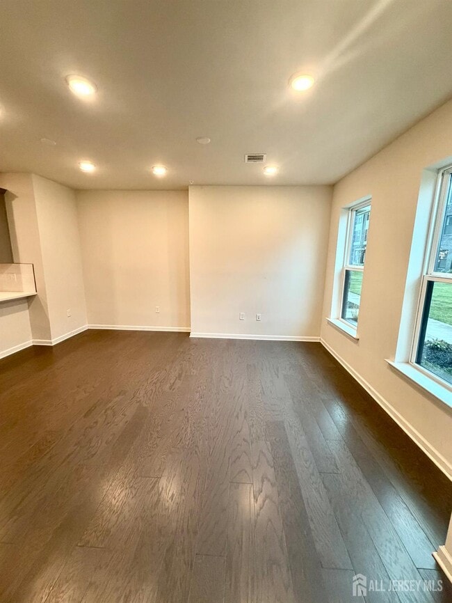 Building Photo - 808 Sadie Cir