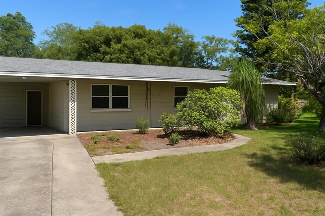 Primary Photo - 550 Forest Lake Dr