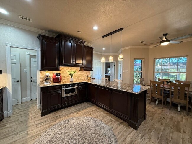 Building Photo - 5828 Avenue P