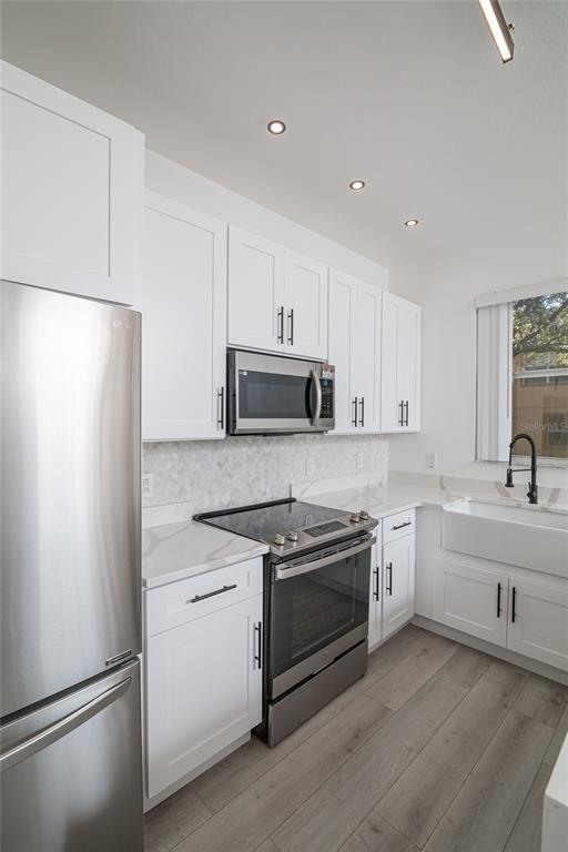 Building Photo - 733 Calabria Ave