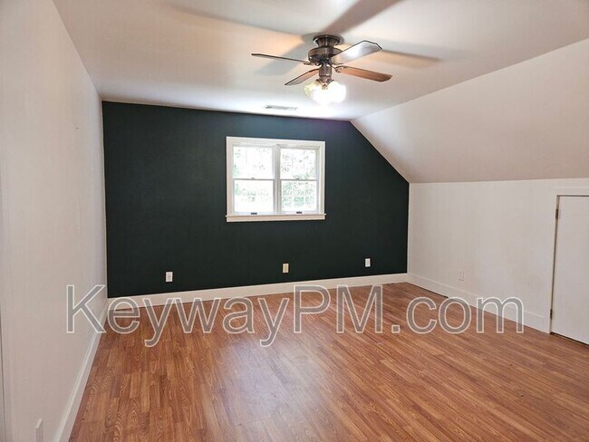 Building Photo - 185 Ballard Dr
