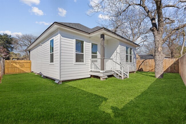 Building Photo - 615 Lettie St