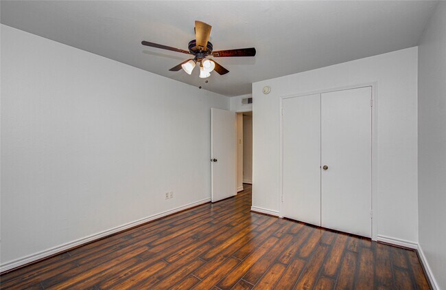 Building Photo - 12633 Memorial Dr