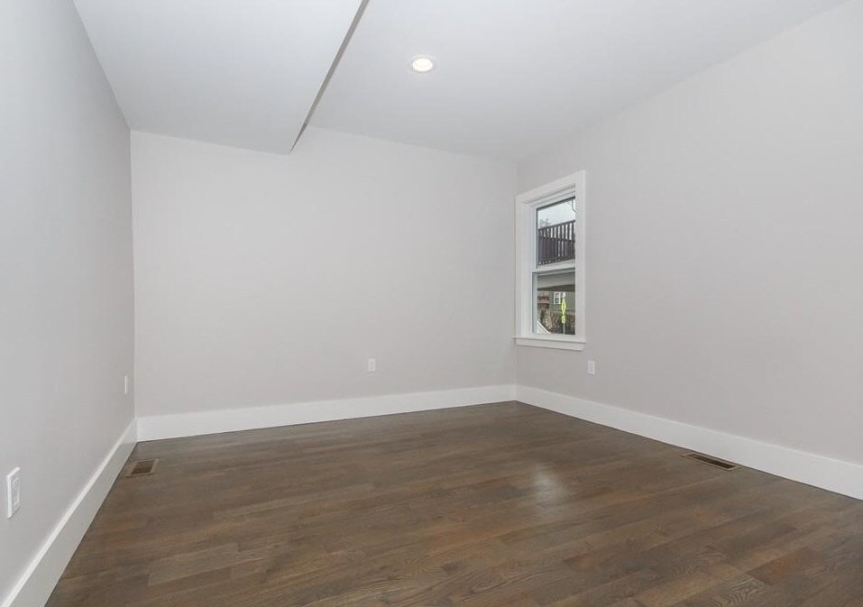 Building Photo - 491 Ashmont St