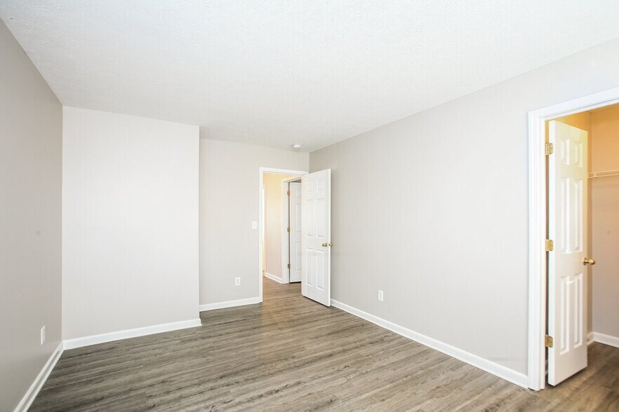 Building Photo - 5531 Fair Ridge Pl