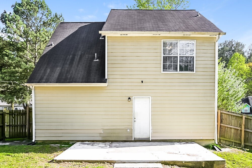 Building Photo - 2725 Woodward Rd