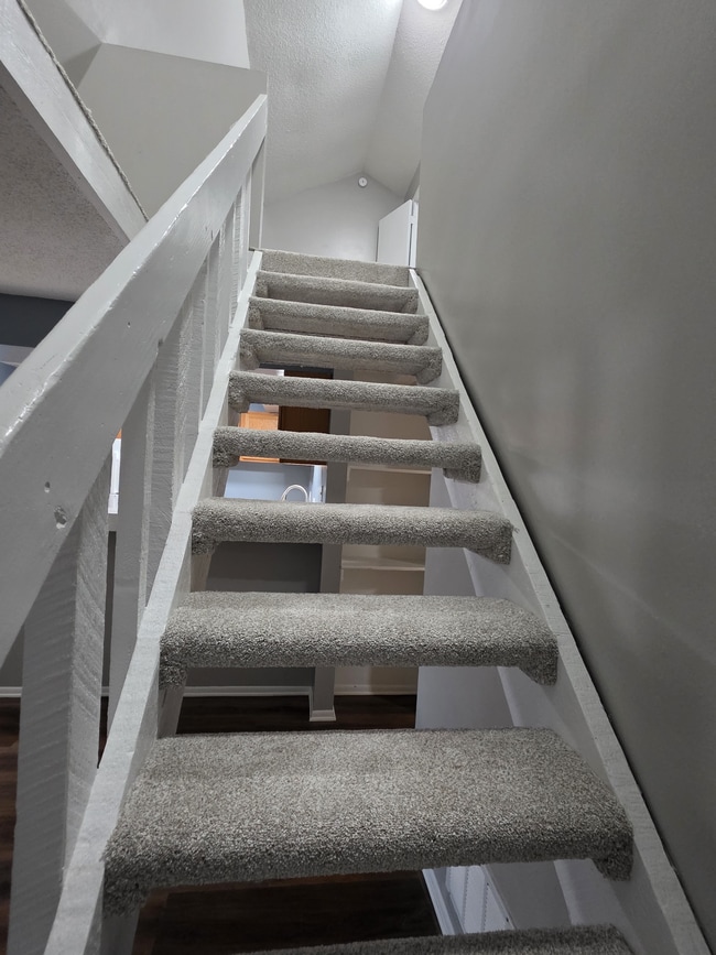 Building Photo - 3320