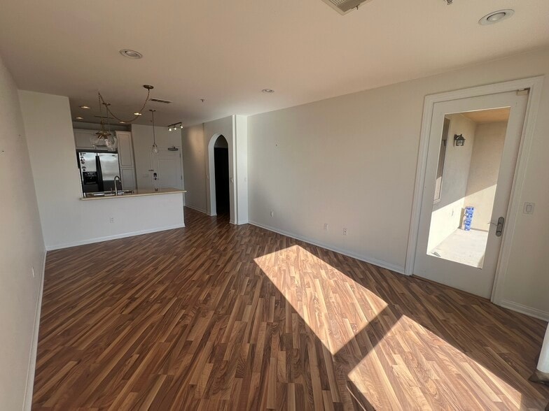 Building Photo - 3887 Pell Pl